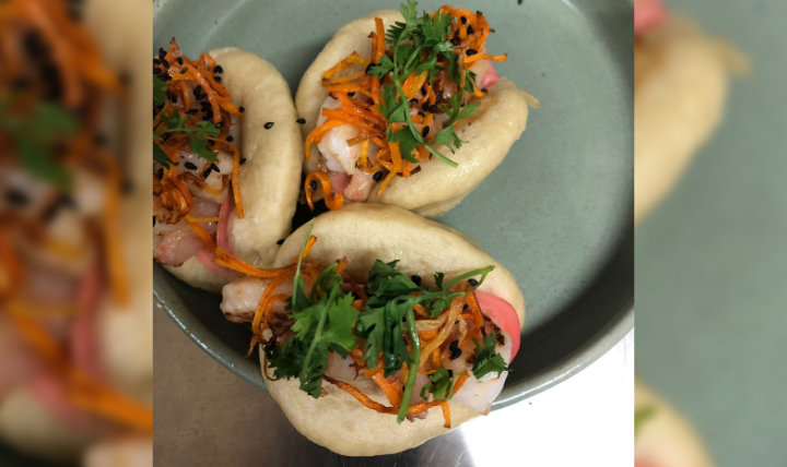 La Divina Bao Bun Camarones al Curry