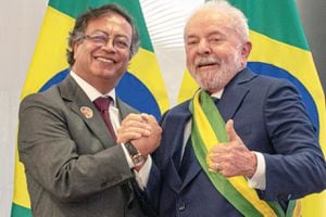 Los presidentes de Colombia, Gustavo Petro, y de Brasil, de Luiz Inácio Lula da Silva, en la posesión presidencial de Lula en Brasilia, Brasil.