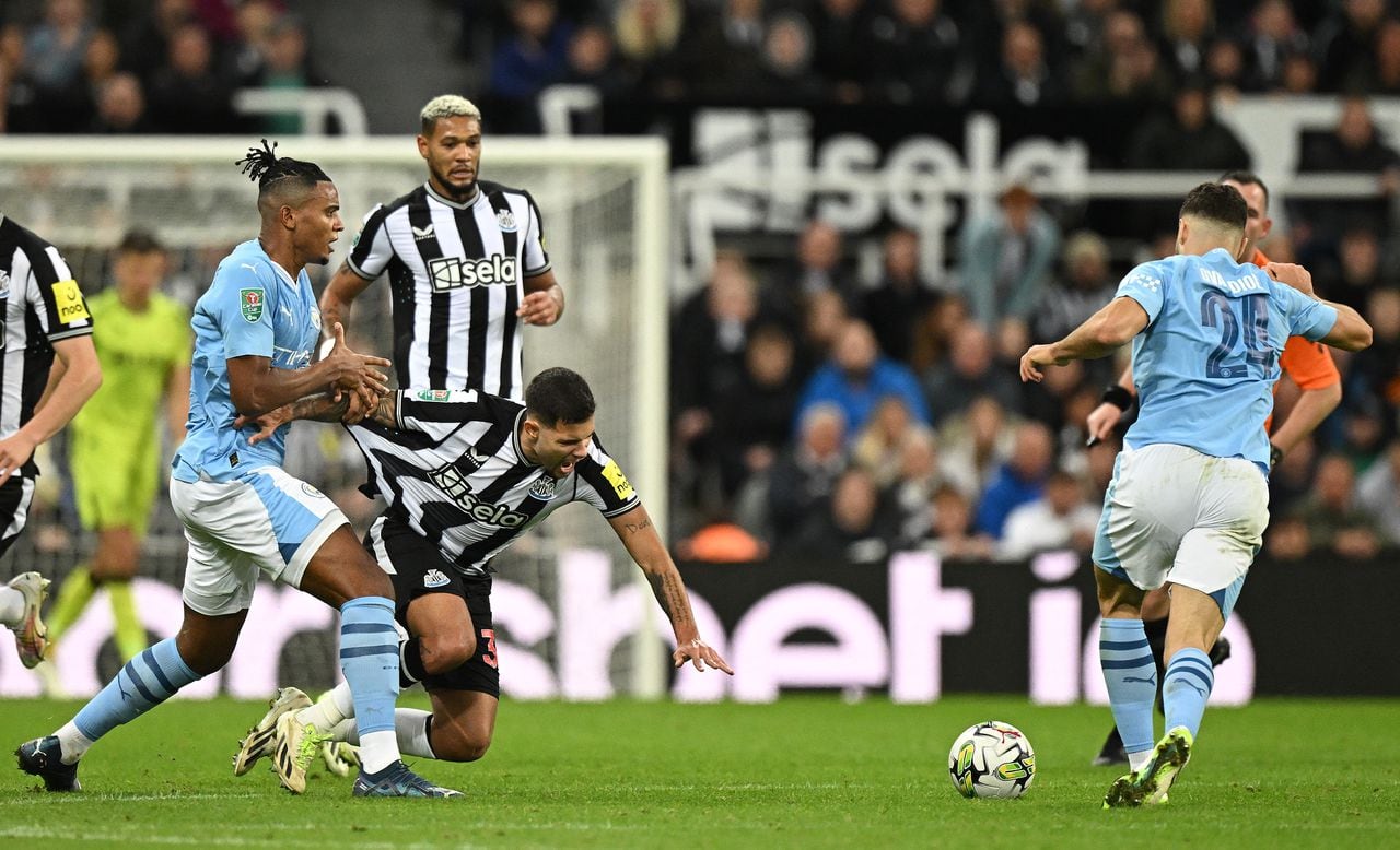 Newcastle derrota a Manchester City por la tercera ronda de la copa de la liga de Inglaterra