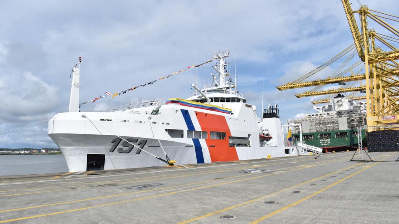 Desde el puerto de Buenaventura zarpó, en presencia del presidente Gustavo Petro, el buque ARC Simón Bolívar, el primero realizado por manos colombianas hacia la Antártica.