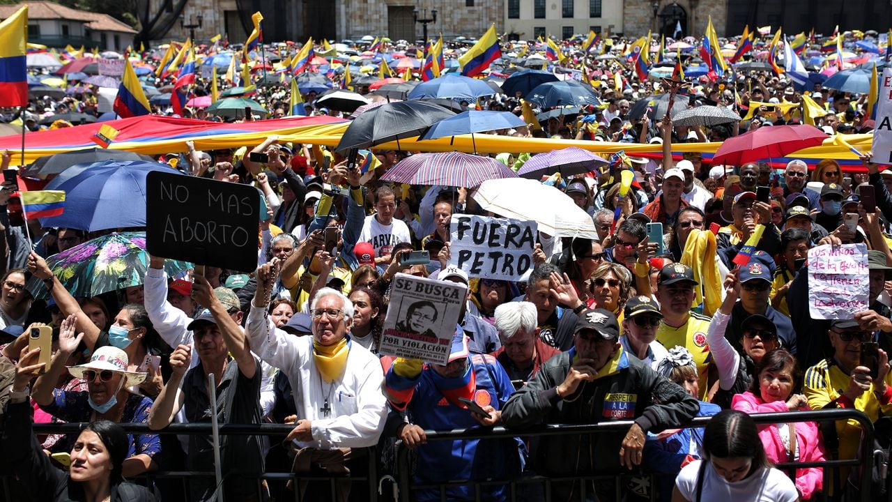 Marcha de las mayorías en contra del Gobierno de Gustavo Petro 
Plaza de Bolívar