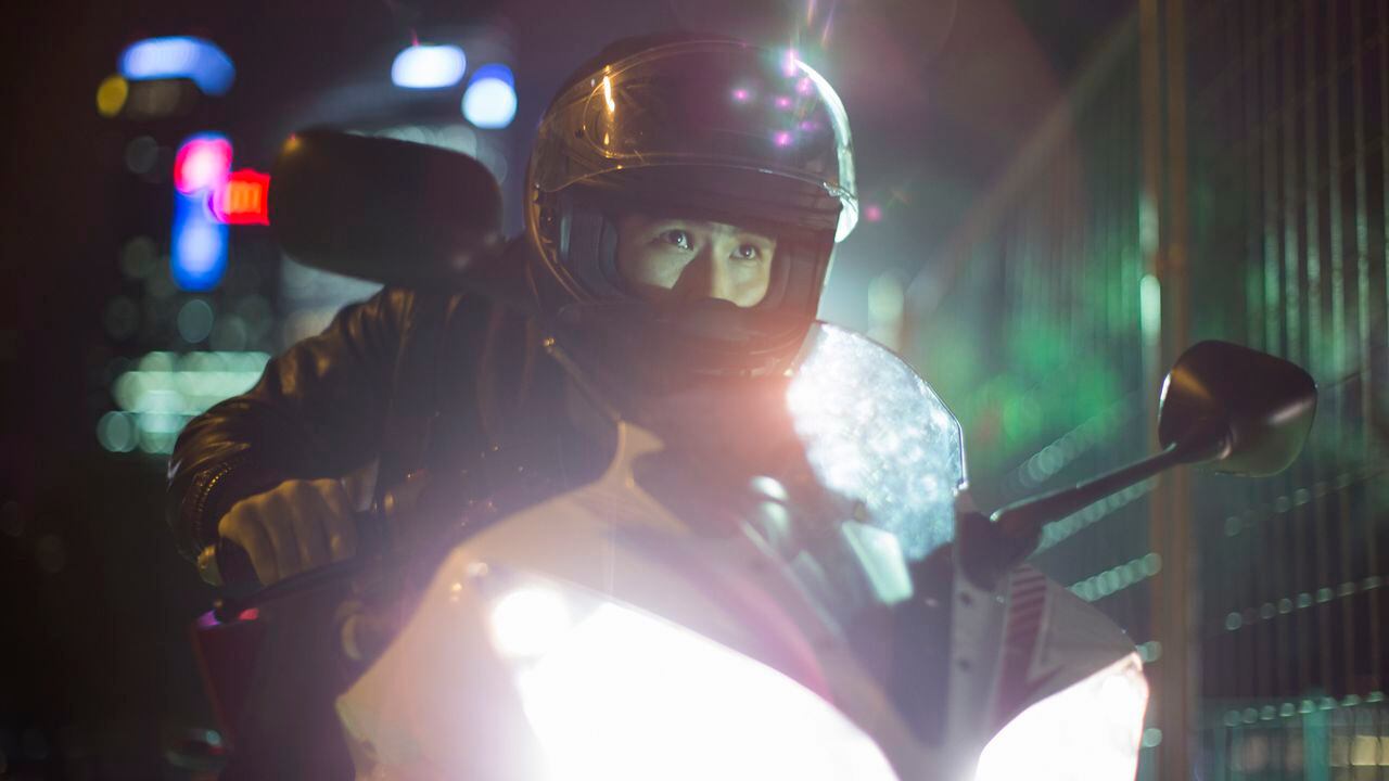Nocturnidad segura: Recomendaciones para conducir una moto en la oscuridad