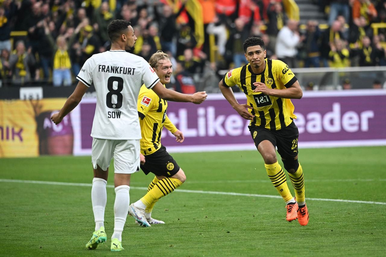 Imagen del partido entre el Borussia Dortmund y el Eintracht Frankfurt por la Bundesliga 2022-2023.