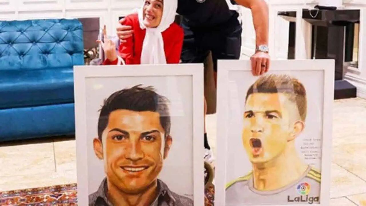 Las obras que recibió Ronaldo de parte de Fatemeh Hamami.