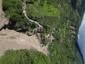 Desastre en Quetame, Cundinamarca 
Peaje