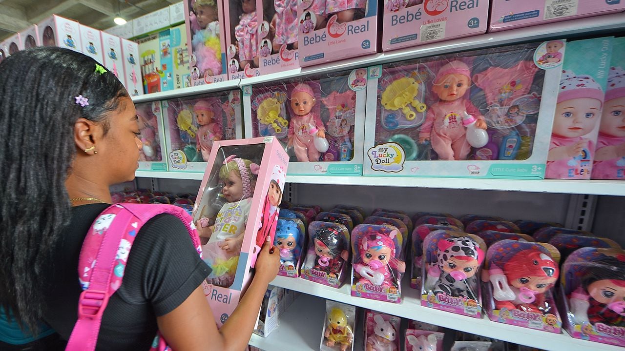 La compleja situación económica que atraviesa el país afectó a uno de los más grandes sectores que jalonan la economía: el comercio de juguetería.