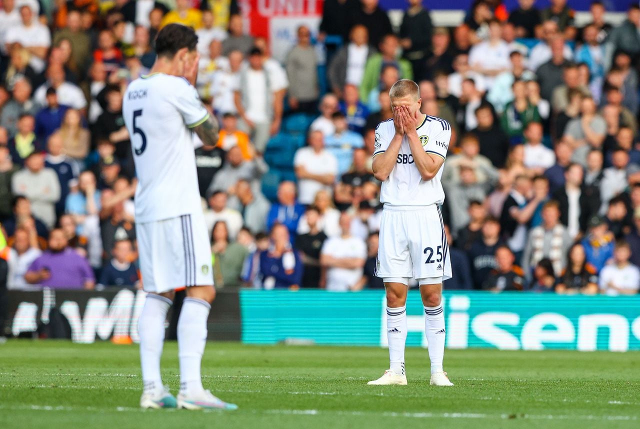 Leeds United cayó goleado frente al Tottenham por la Premier League y descendió a la Championship.
