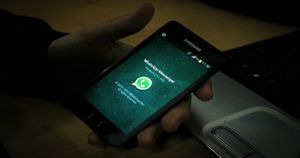 Tres semanas después de lanzar su servicio de llamadas desde la aplicación, Whatsapp alcanzó los 800 millones de usuarios activos.