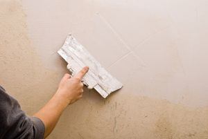 Un remedio infalible para las grietas en las paredes; no olvide anotar este truco en su lista de reparaciones.