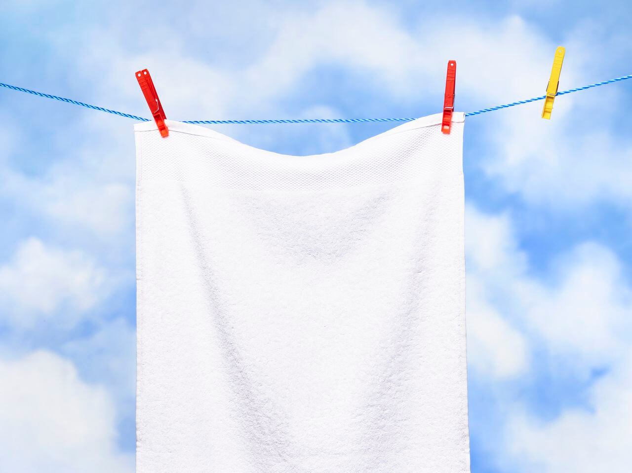 Hacia toallas impecables: descubre cómo eliminar el olor a humedad con estos consejos