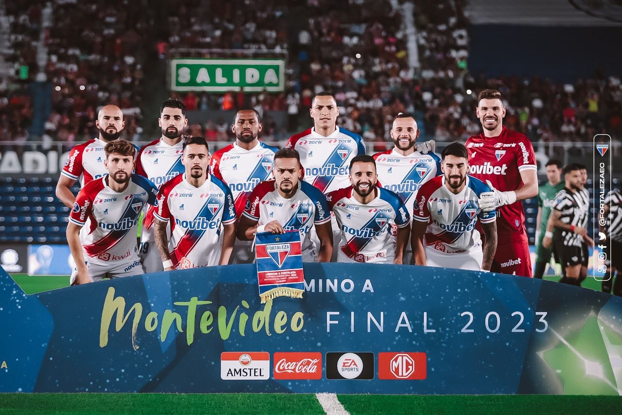 Jugadores de Fortaleza previo al partido Vs Libertad por Copa Sudamericana