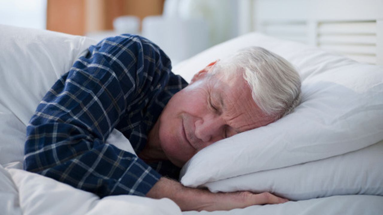 Dormir es importante para el cuerpo porque a través de él se recupera y se restaura.