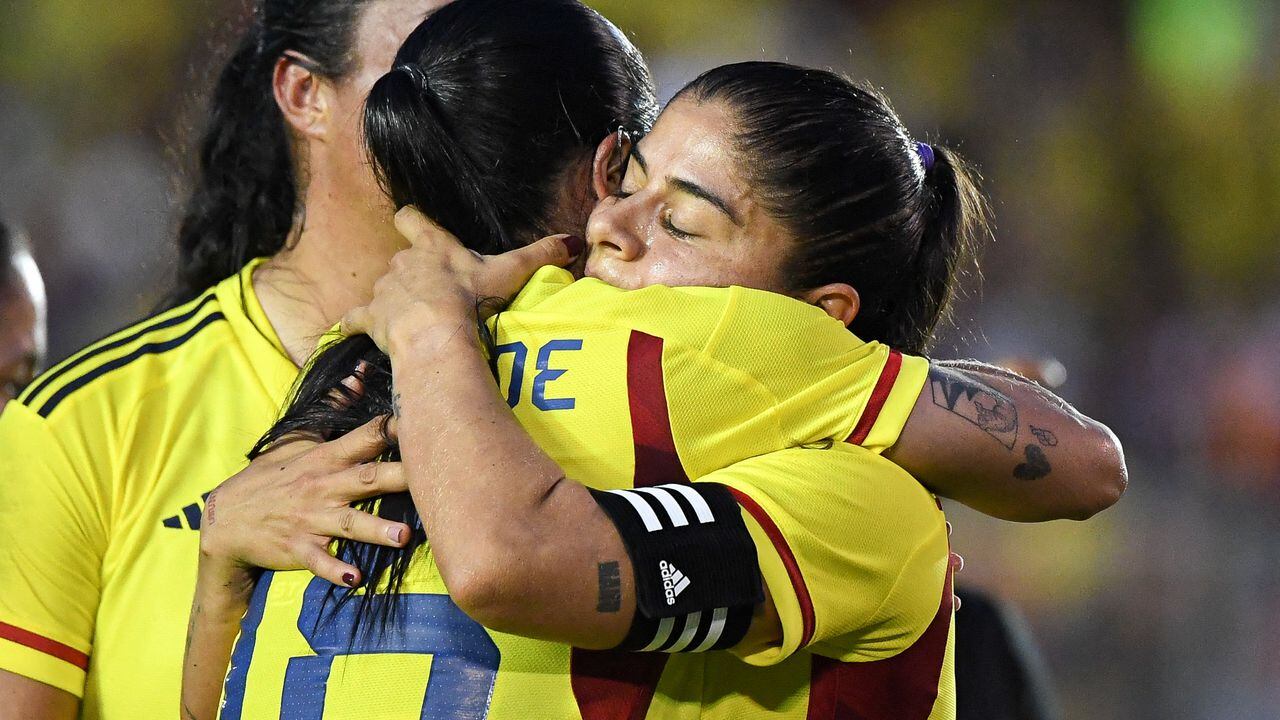 Colombia's Catalina Usme (R) celebrates with teammates after scoring against Panama during the friendly football match between Panama and Colombia, ahead of the upcoming FIFA Women's World Cup, at the Rommel Fernandez stadium in Panama City, Panama, on June 17, 2023. The FIFA Women's World Cup Australia & New Zealand 2023 will be held from July 20 to August 20, 2023. (Photo by ROBERTO CISNEROS / AFP)