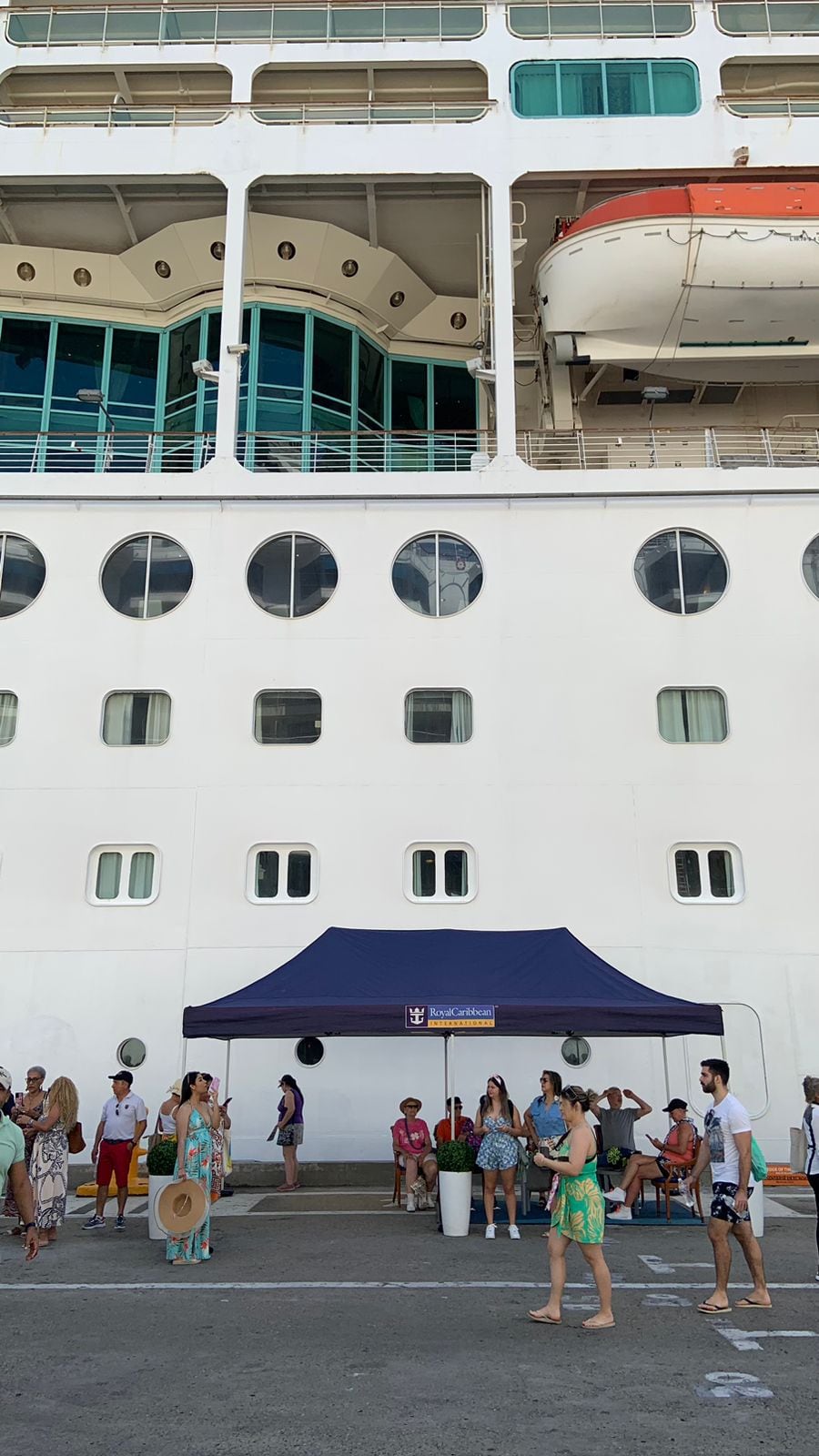 Royal Caribbean es uno de los principales socios de cruceros en Colombia. Hasta octubre de 2023, Cartagena ha recibido 15 llegadas de sus cruceros.
Foto: Cortesía Mincomercio para El País