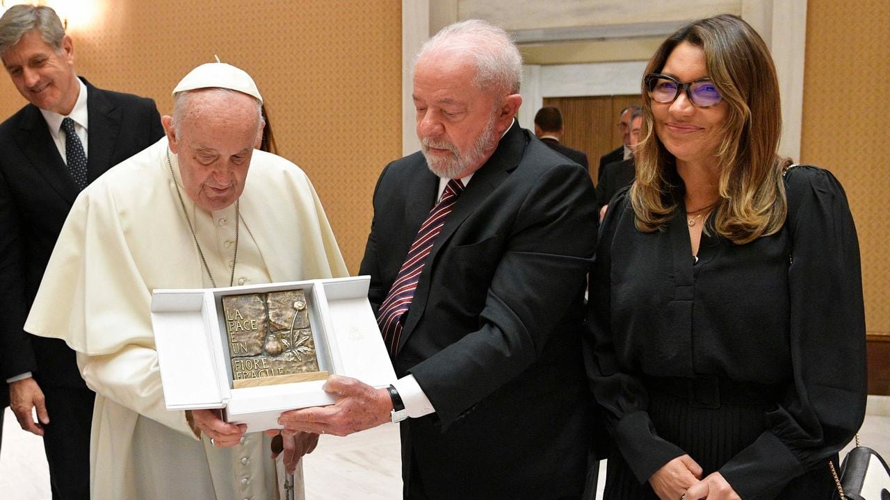 El presidente de Brasil, Luiz Inácio Lula da Silva, se reunió este miércoles en el Vaticano con el papa Francisco.