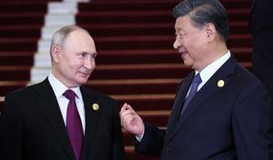 El presidente de Rusia, Vladimir Putin y el mandatario chino, Xi Jinping