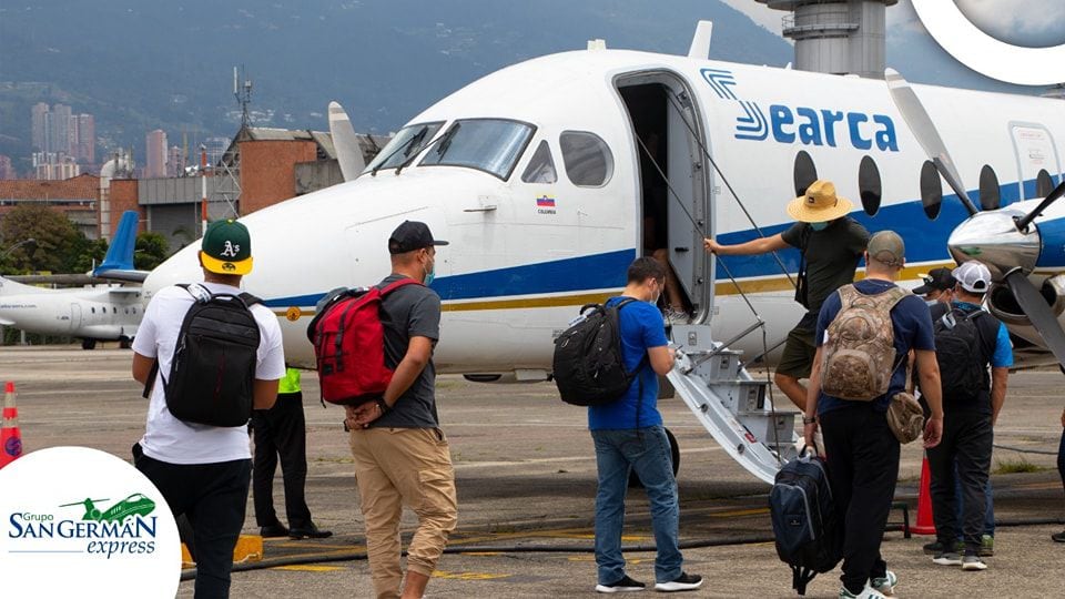 Los cielos de Colombia se nublan: San Germán Express anuncia la suspensión de sus vuelos, dejando en el aire la incertidumbre sobre su futuro financiero.