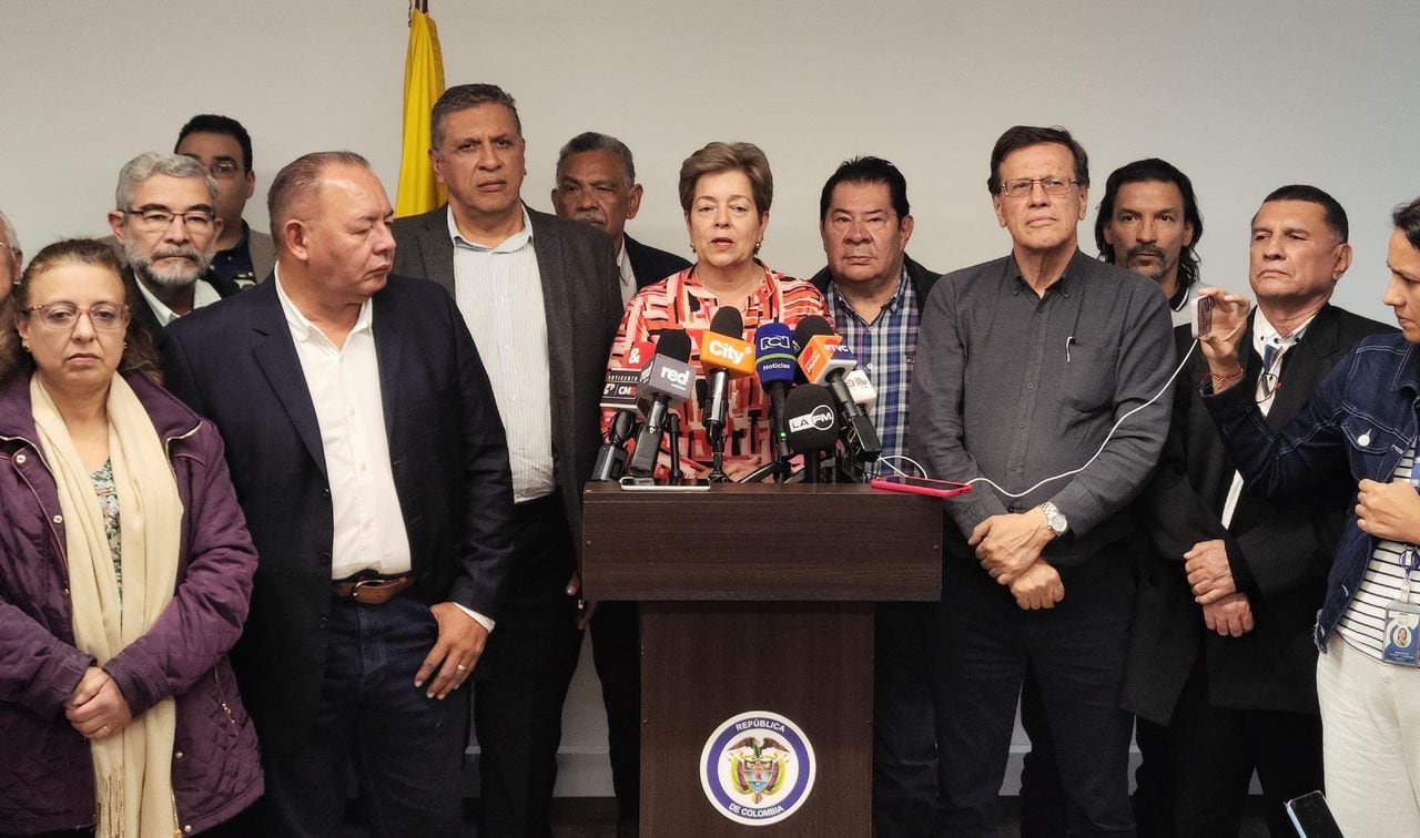 La ministra de Trabajo, Gloria Inés Ramírez, ha liderado las negociaciones para el incremento del salario mínimo para 2024.