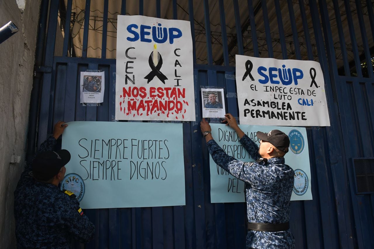 Domingo: Exclusivo, crisis carcelaria, seguridad, guardas Inpec. Foto José L Guzmán El País, feb 14-24