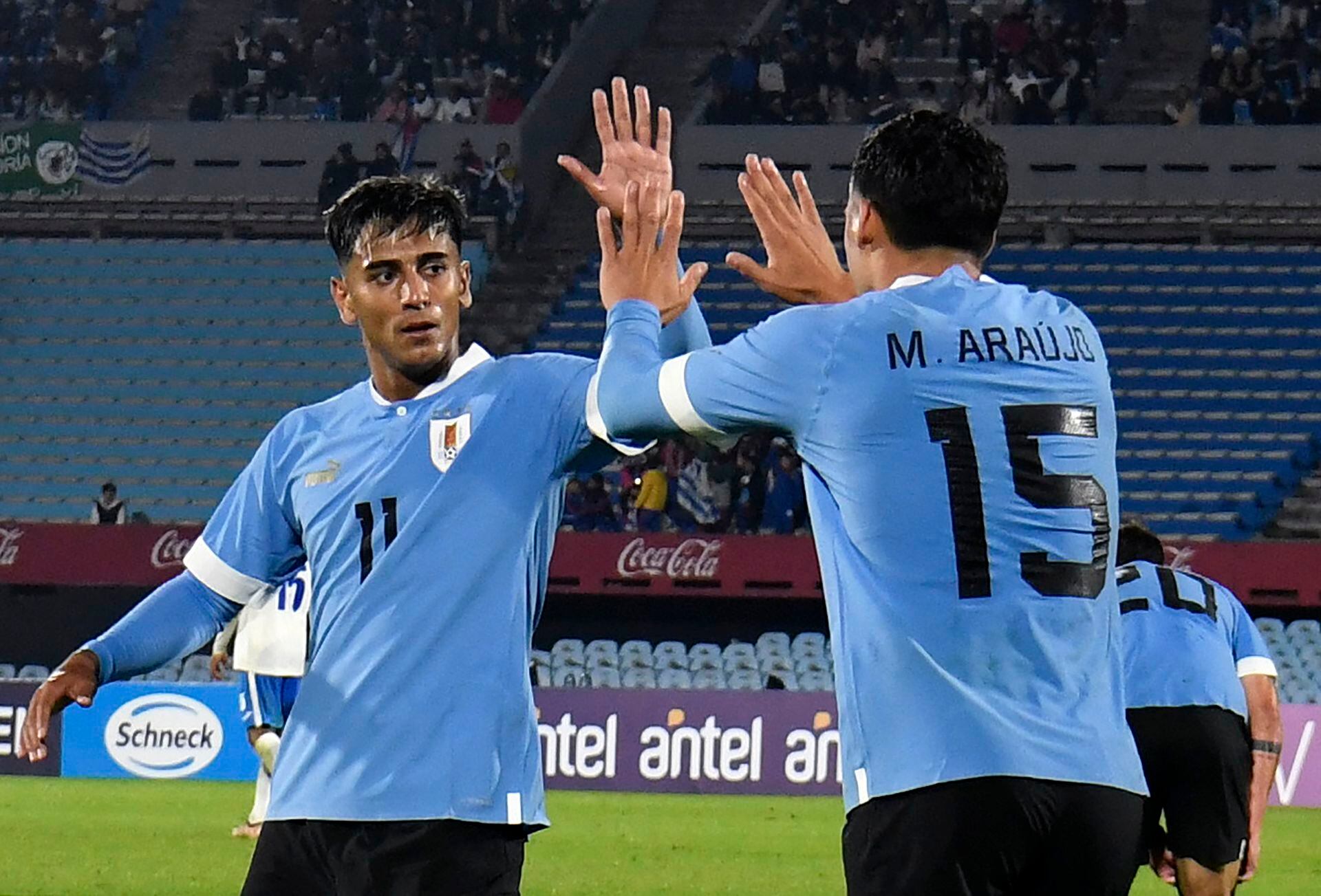 Uruguay derrotó a Cuba en el segundo partido de Bielsa y ya piensa