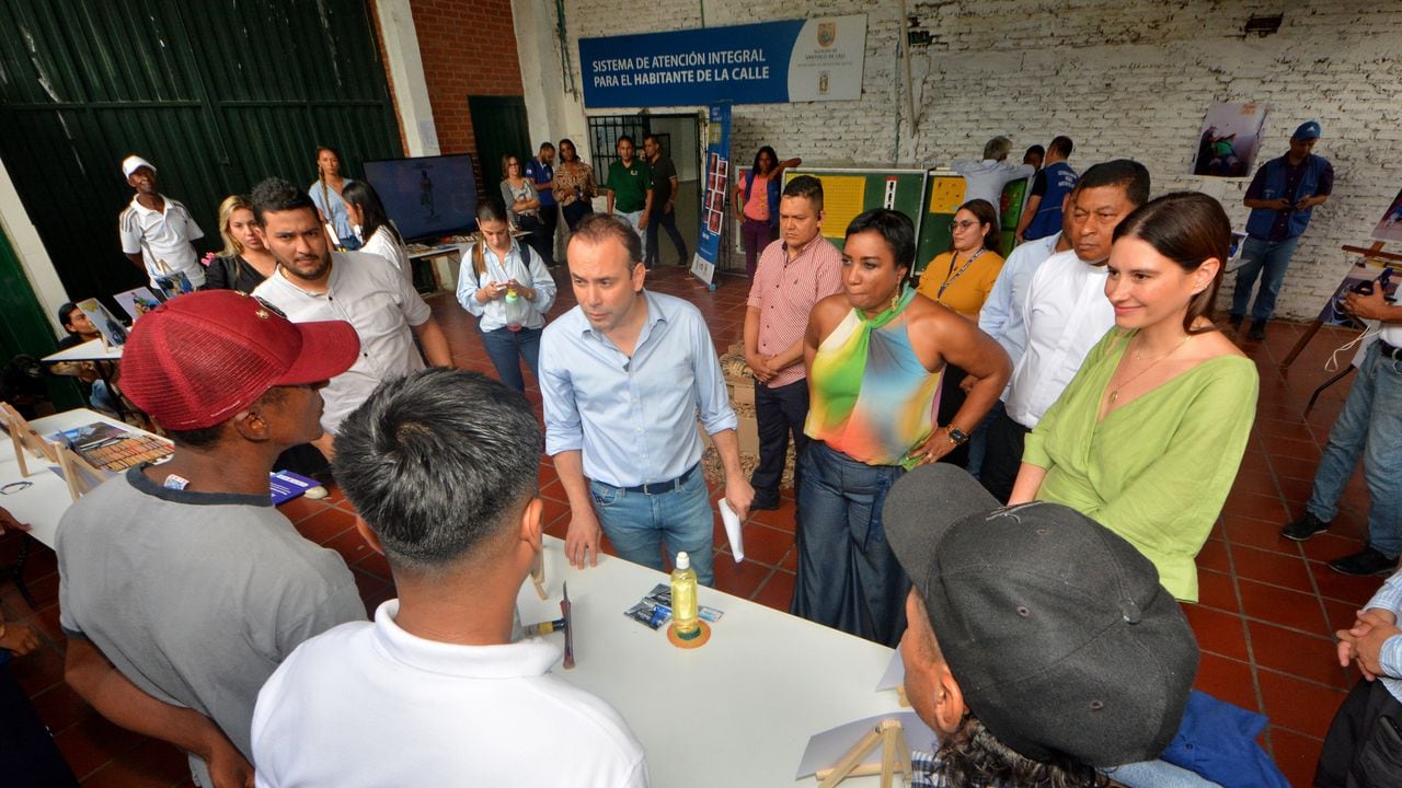 El alcalde electo de Cali Alejandro Eder, estuvo visitando la Fundación Samaritanos de la Calle.