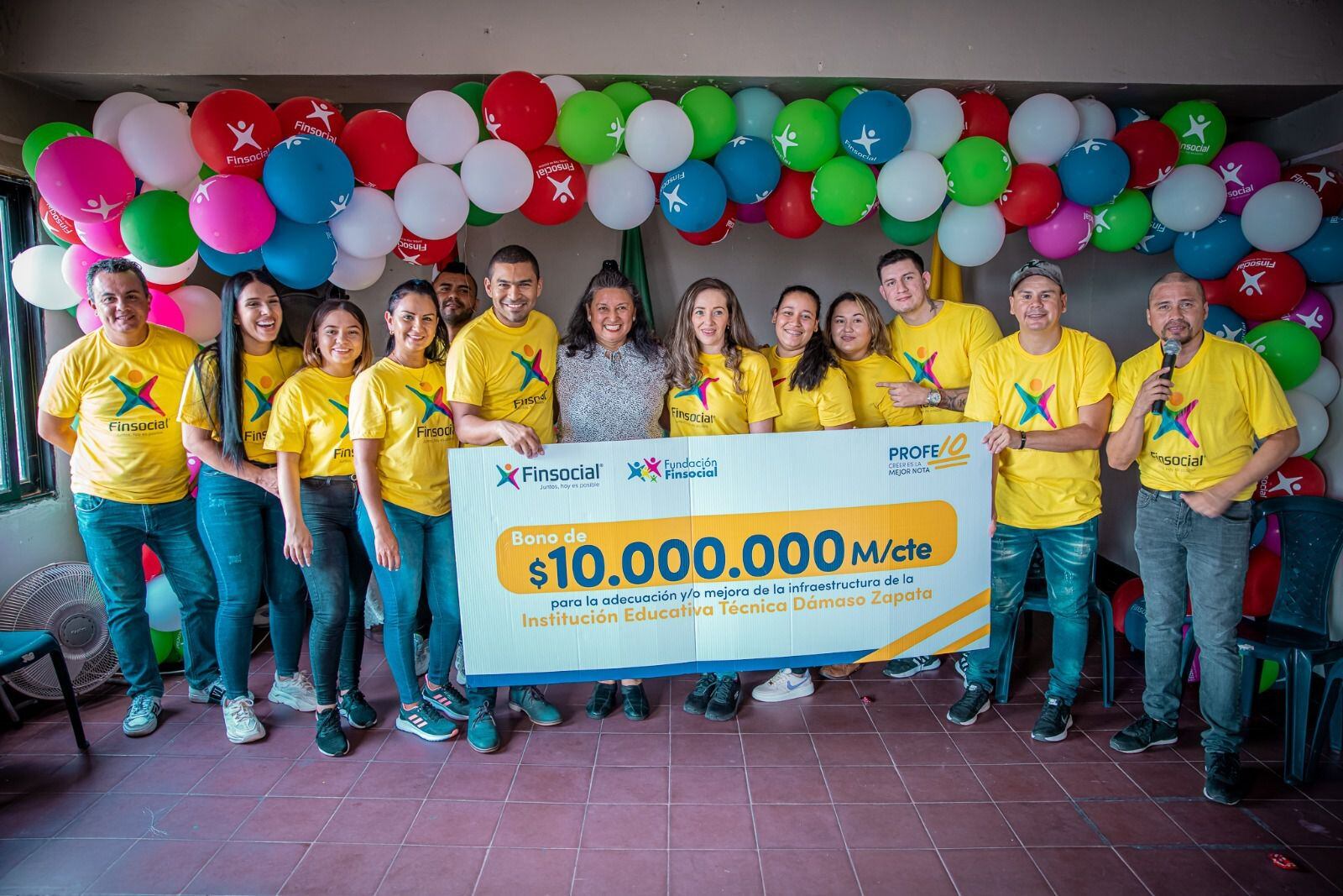 Premio que entrega el concurso  la Profe 10 en Colombia