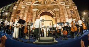 En el concierto de la Plaza de San Pedro se presentaron el Coro Filarmónico Juvenil y la Orquesta Filarmónica de Bogotá. Foto: Wilfredo Amaya.
