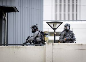 Tres personas resultaron heridas en dos tiroteos separados en Rotterdam. El pistolero fue arrestado después de refugiarse en un hospital.