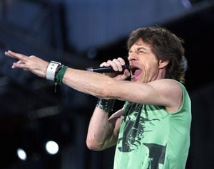 El cantante británico de rock Rolling Stones, Mick Jagger, durante su primer concierto en Suecia en su gira de Forty Licks en 2003.