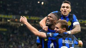 Jugadores del Inter de Milán celebrando el triunfo sobre la Roma.