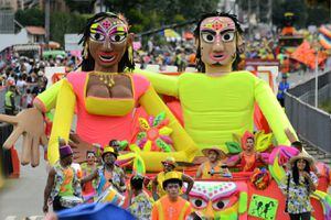 El desfile de Cali Viejo es uno de los eventos que cubre los abonos de la Feria que son vendidos por Colboletos,operador oficial de la boletería de Corfecali.