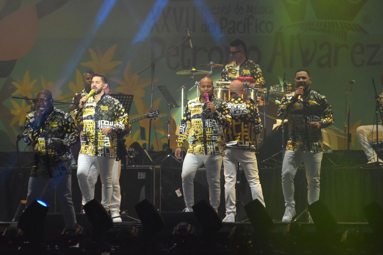 Grupo Niche en el Festival de Música del Pacifico Petronio Álvarez.