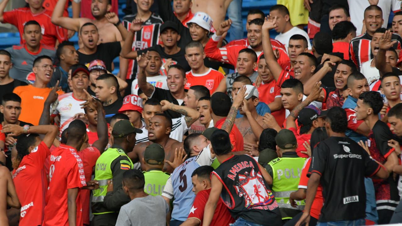 Imagen de hinchas del América de Cali en las tribunas del estadio Pascual Guerrero.