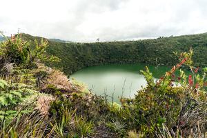 El misterio se refleja en sus aguas: La laguna de Guatavita, elegida por ChatGPT como la más hermosa.