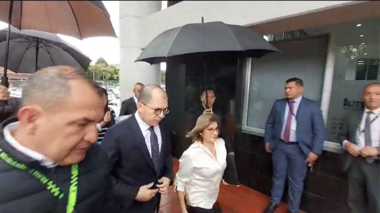 Fiscal general, Francisco Barbosa, camino a la reunión con el ministro de Defensa