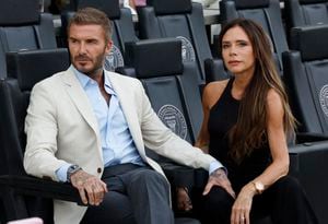 David Beckham y Victoria Beckham antes del partido ante Atlanta United.