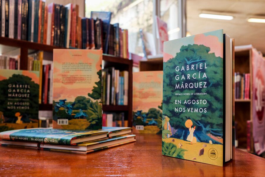 Como se esperaba,  desde su lanzamiento, ‘En agosto nos vemos’, la novela póstuma de Gabriel García Márquez, fue una de las más apetecidas  en la FILBo.