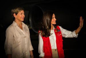 La primera dama, Verónica Alcocer recibió a la reina consorte de España, Letizia Roca. Foto: Cuenta twitter Presidencia Colombia.