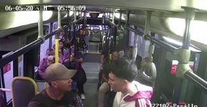 Antes de la terrible agresión física en la estación Petecuy, se habría presentado una fuerte discusión al interior de un bus del MIO.