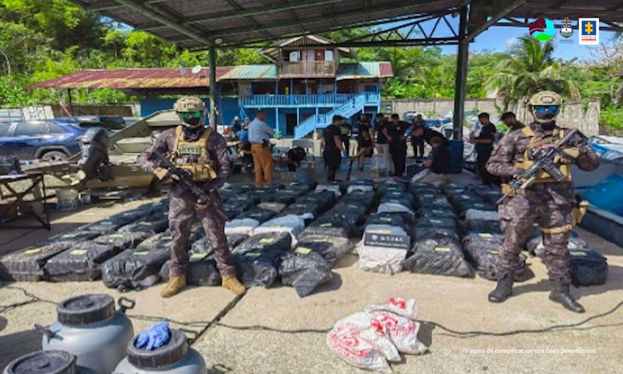 Golpe al narcotráfico: incautan cerca de tres toneladas de cocaína en Buenaventura y Costa Rica