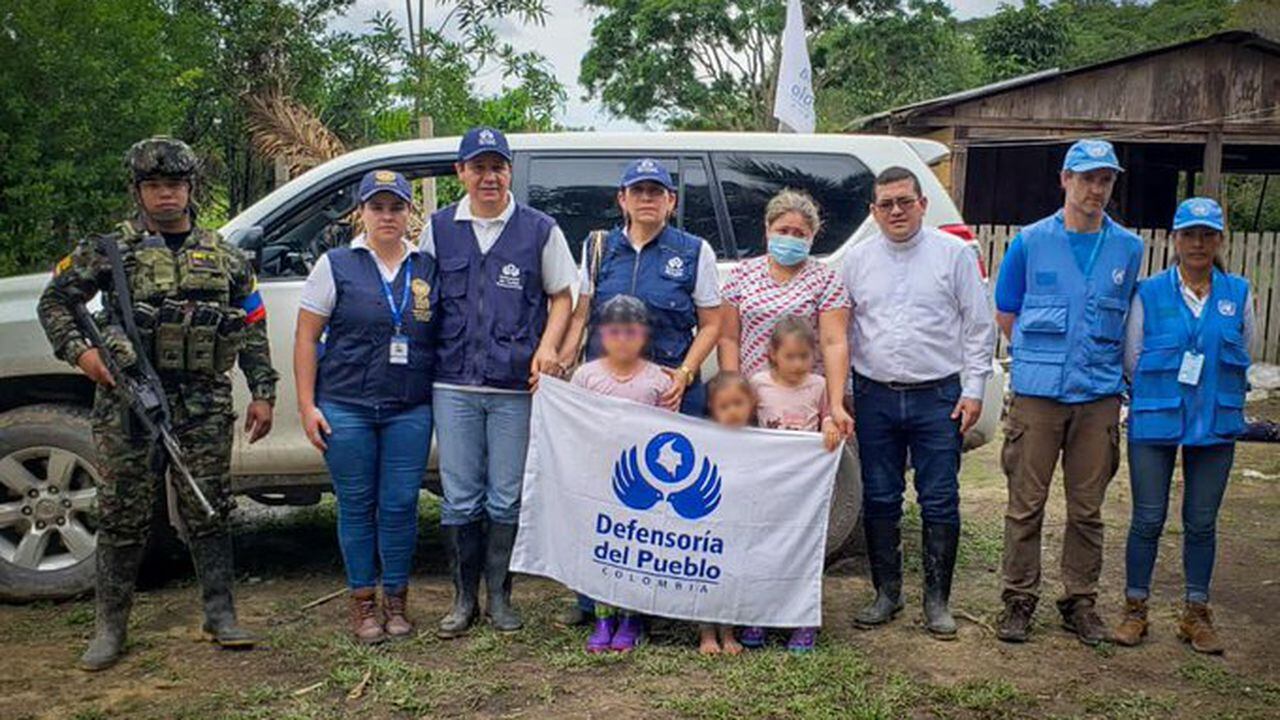 Una misión humanitaria logró la liberación de dos niñas que estaban en poder de las disidencias de las Farc en Arauca.