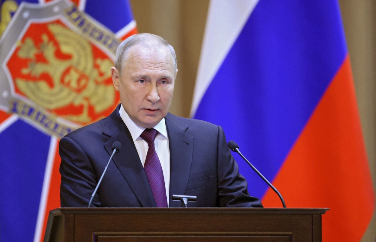 El presidente ruso, Vladimir Putin, pronuncia un discurso durante una reunión del colegio del Servicio Federal de Seguridad (FSB) en Moscú, Rusia, el 28 de febrero de 2023.