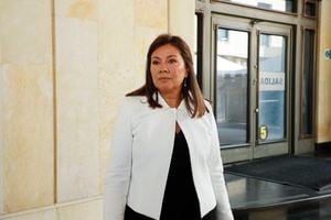 Ternadas a la Fiscalía 
Luz Adriana Camargo