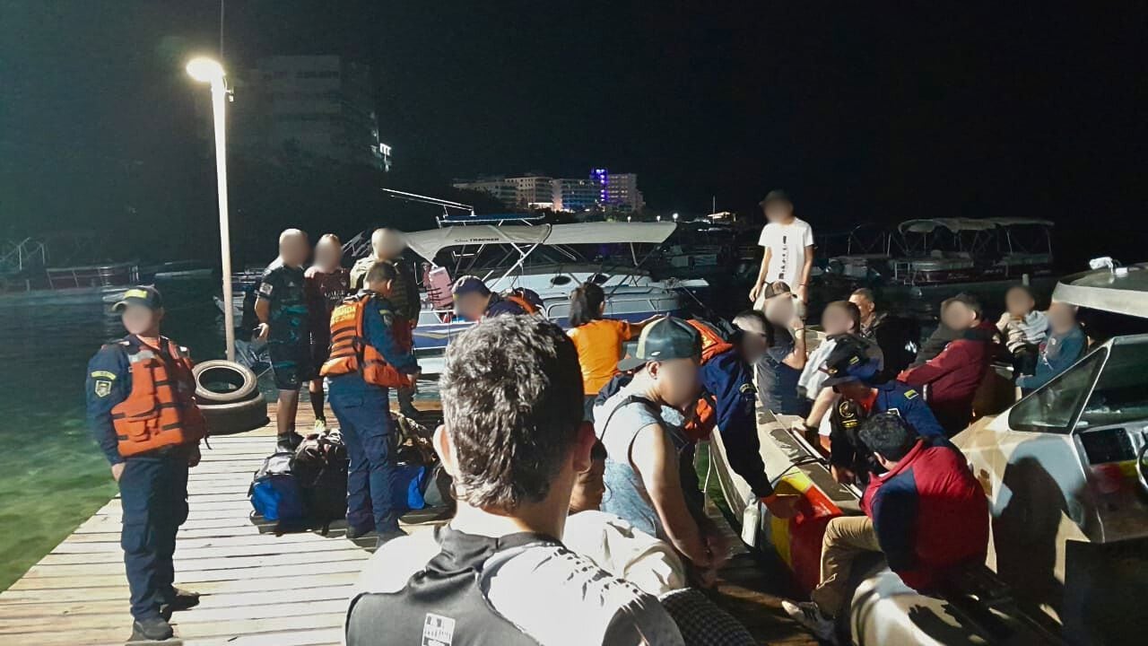 La Armada Colombiana ubicó 19 migrantes irregulares en San Andrés Islas.