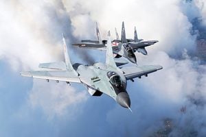 Pese a la decisión de Polonia de convertirse en el primer país en suministrar aviones de combate MiG-29 a Ucrania “no cambia” la decisión de Estados Unidos de no enviar sus propios cazas a Kiev, advirtió este el jueves la Casa Blanca.