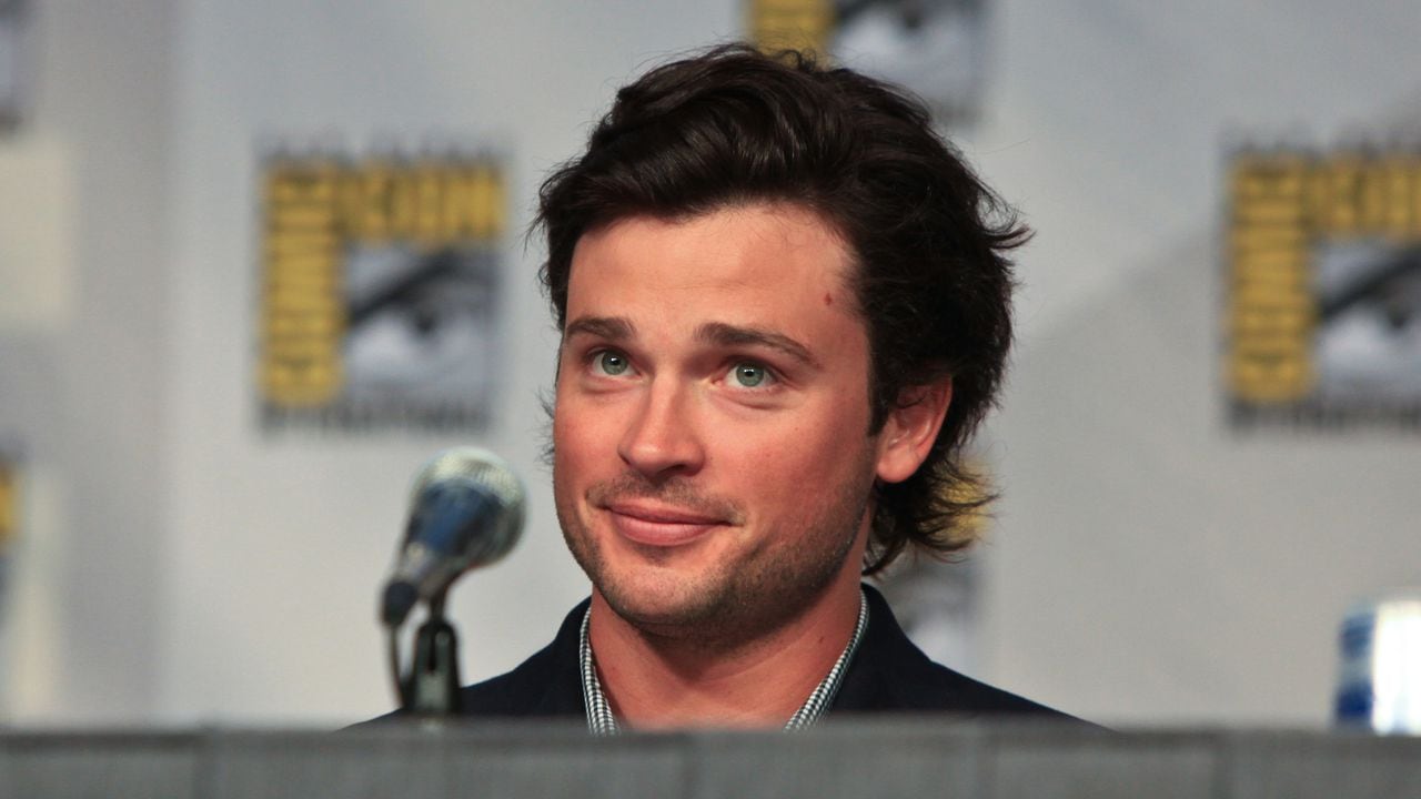 El actor Tom Welling asiste al panel "Smallville" el día 4 de Comic-Con International en el Centro de Convenciones de San Diego