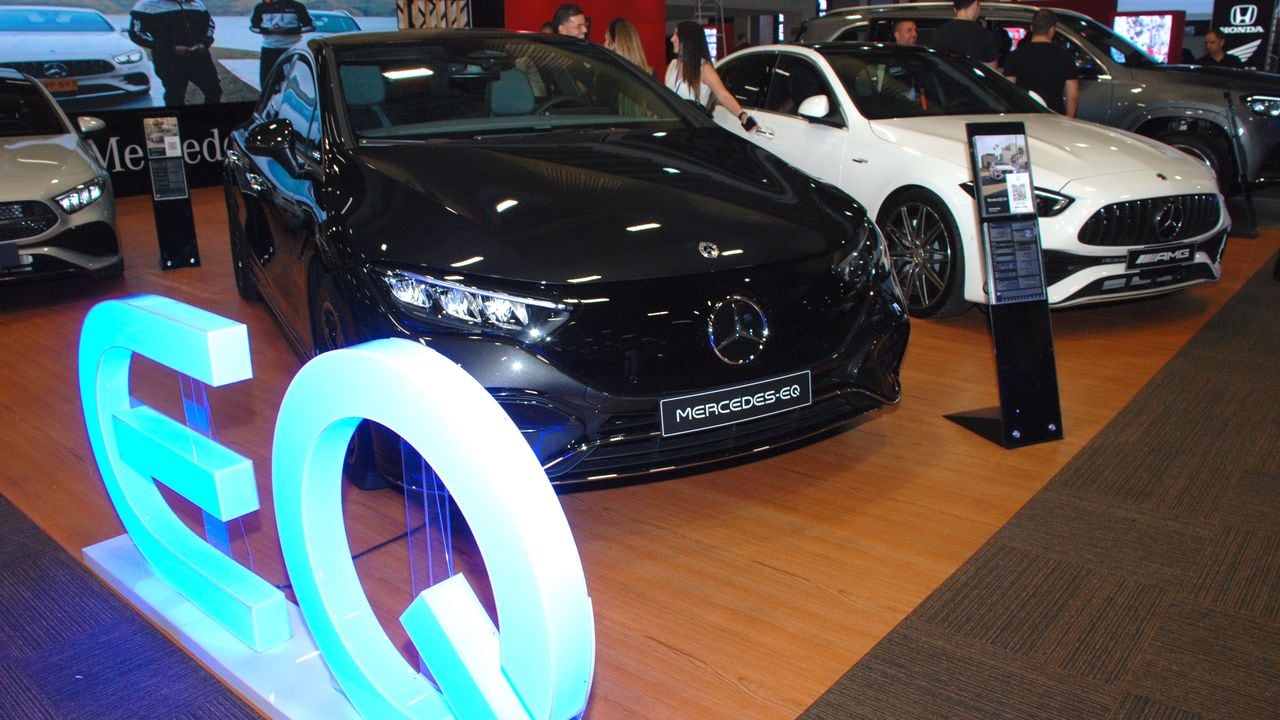 Conozca todos los beneficios y el impacto ambiental que trae la nueva línea de vehículos eléctricos EQ de Mercedes Benz.