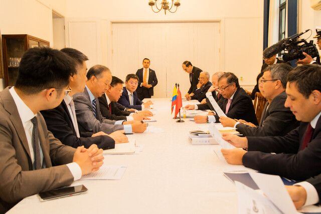 Reunión del presidente Gustavo Petro y su delegación con la empresa China del Metro de Bogotá CHEC