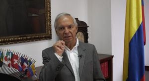 Ricardo Bonilla, ministro de Hacienda, en funciones de presidente, ante el viaje a Costa Rica del mandatario Gustavo Petro.