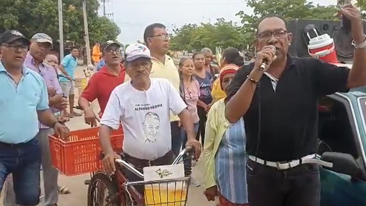 La comunidad viene protestando hace días por los problemas en el servicio de agua.
Foto del 10 de agosto de 2023